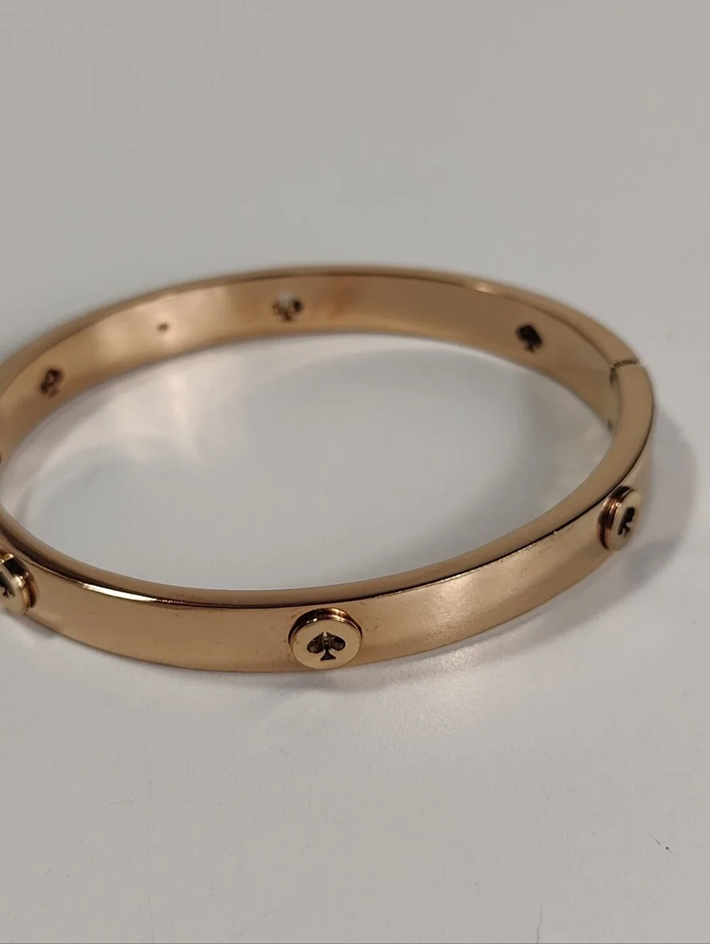 Kate Spade New York Spot The Spade Rose Gold Tone Studded Bangle Bracelet Signed - Picture 4 of 9